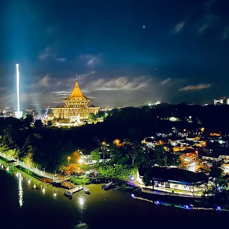 Kuching City Center Riverbank Suites With Marvelous River View Bagian luar foto
