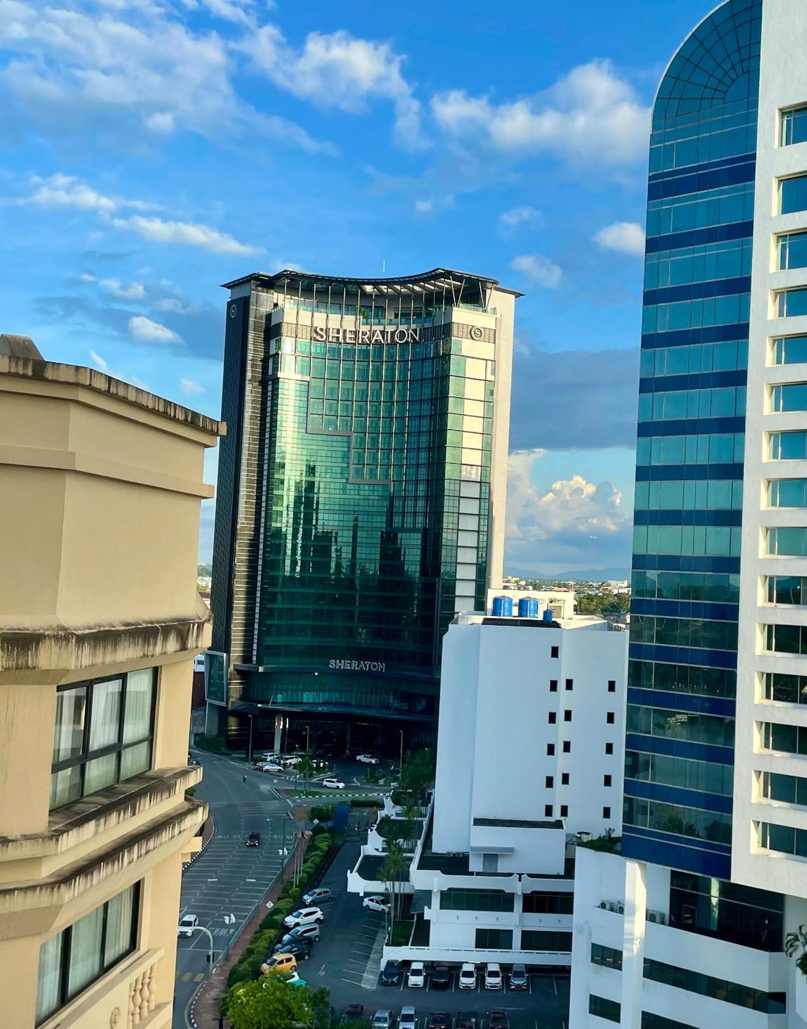 Apartment Center Riverbank With Marvelous River View